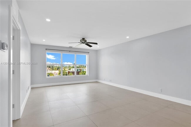 Building Photo - 1770 E Las Olas Blvd