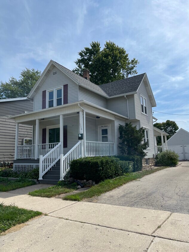 Front of property - 116 8th St