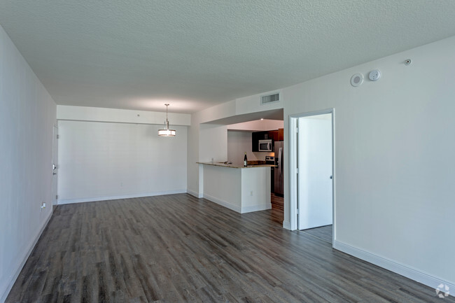 2BR,2BA - 1,089 SF - Brickell First