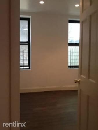 Building Photo - 601 W 151st St