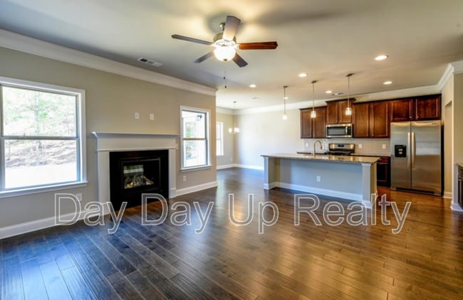 Building Photo - 2091 Harvester Ln