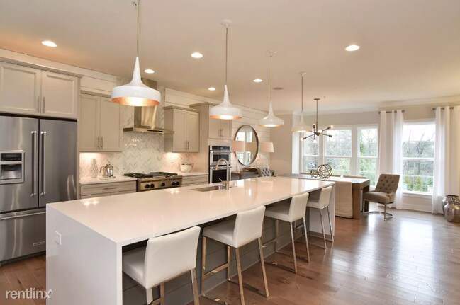 Building Photo - 3 br, 3.5 bath Townhome - 234 Braeden Way