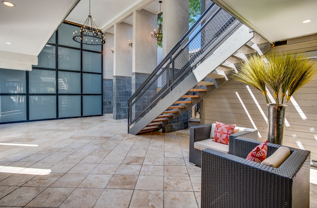 Aston Apartments in Dallas, TX