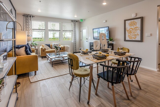 Foto del edificio - Modern 2 Bed / 2 Bath 1st Floor Condo w/ 1...