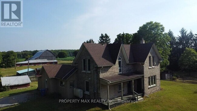 Building Photo - 5363 Davis Dr
