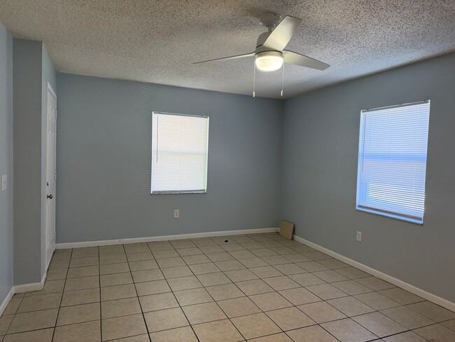 Building Photo - 1408 Spencer Ct