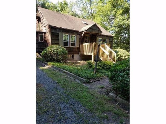 Primary Photo - 20 Loescher Ln