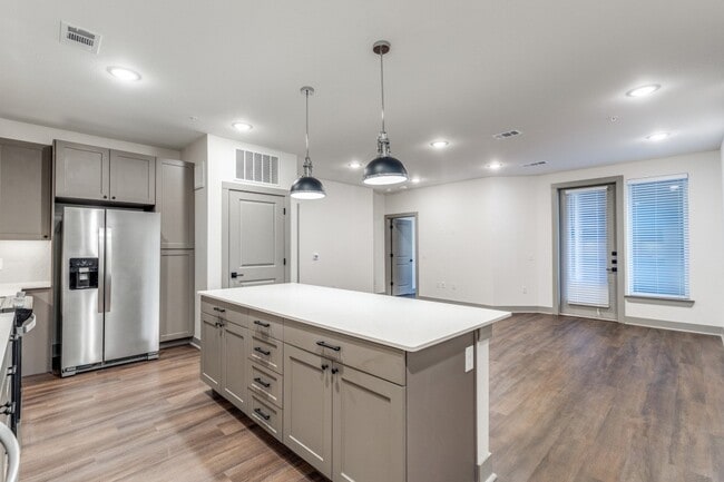 Building Photo - 1950 Winrock Blvd