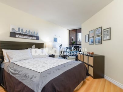Photo du bâtiment - 950 Drake St