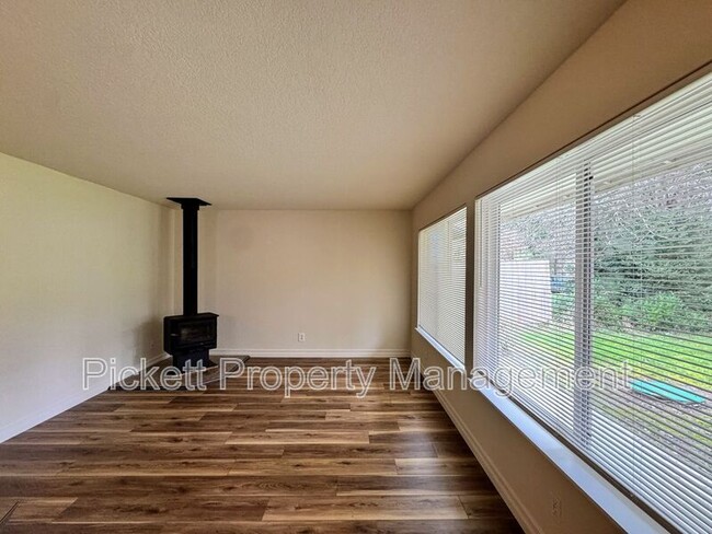 Building Photo - 4402 Big Beef Crossing NW