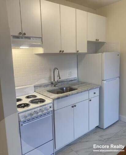 Foto del edificio - 176 N Beacon St