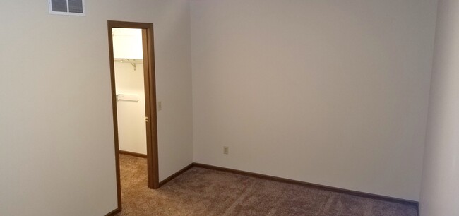 Foto del edificio - 3666 Harris Ave NW