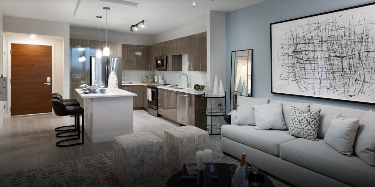 Foto principal - 301 E Broward Blvd
