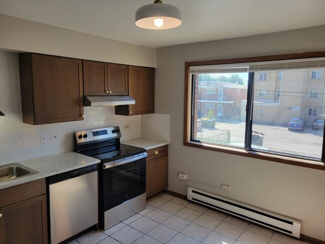 Building Photo - 1257 Harding Ave