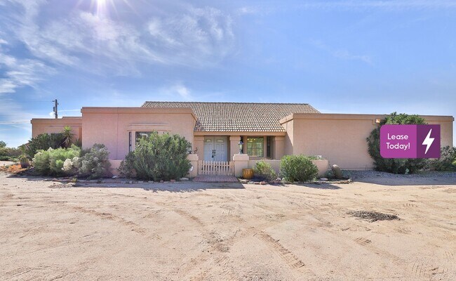 Building Photo - 8124 E Oasis St