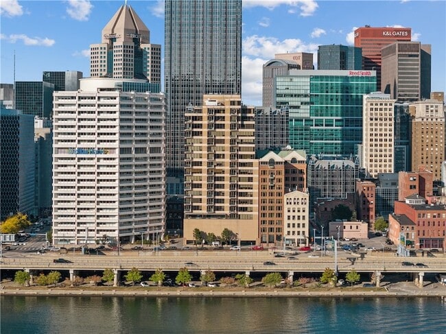 Photo - 151 Fort Pitt Blvd Apartment