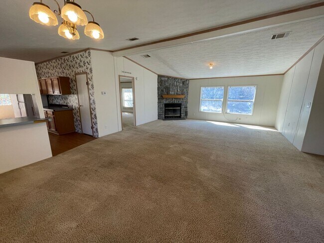 Building Photo - Oak Meadows 3-bedroom 2-bathroom house sit...
