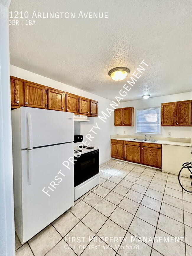 Building Photo - 1210 Arlington Ave