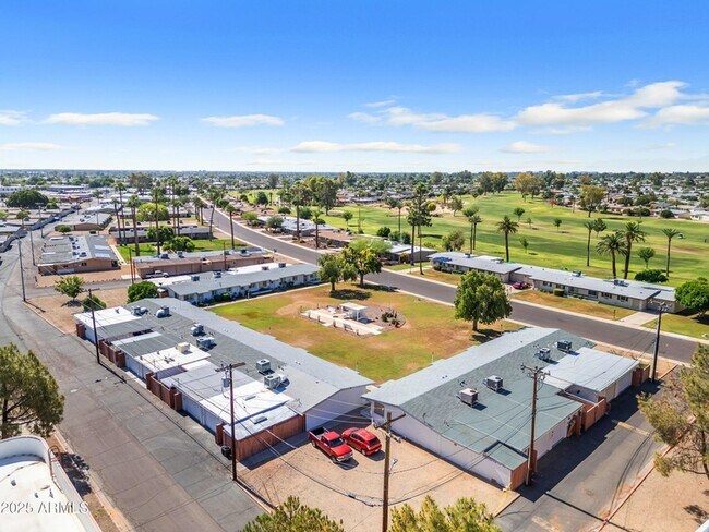 Foto del edificio - 10612 W Oakmont Dr