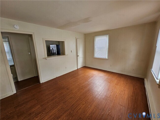 Foto del edificio - 1116 E 15th St