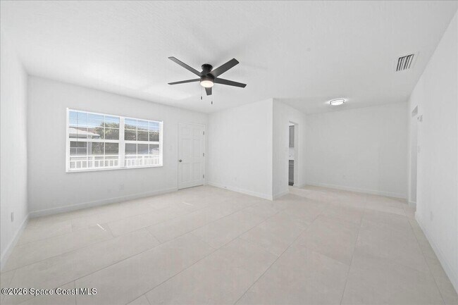 Building Photo - 154 Crescent Beach Dr