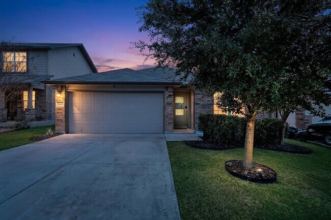 Building Photo - Stylish Home with LVP Flooring, Granite Counters & Appliances Included