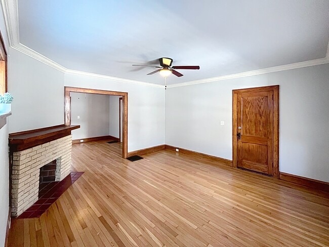 Building Photo - 1307 Edanola Ave