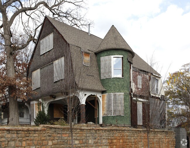 Primary Photo - 785 Piedmont Ave NE