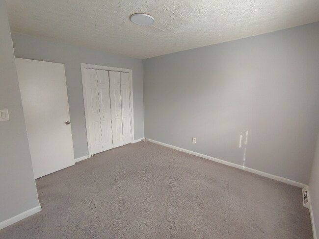 Foto del edificio - 22 Fonda Dr