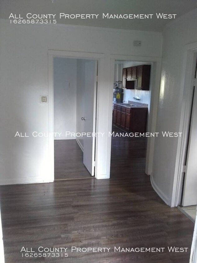 Nice, cozy 1/1 bath available in El Sereno House Rental in Los