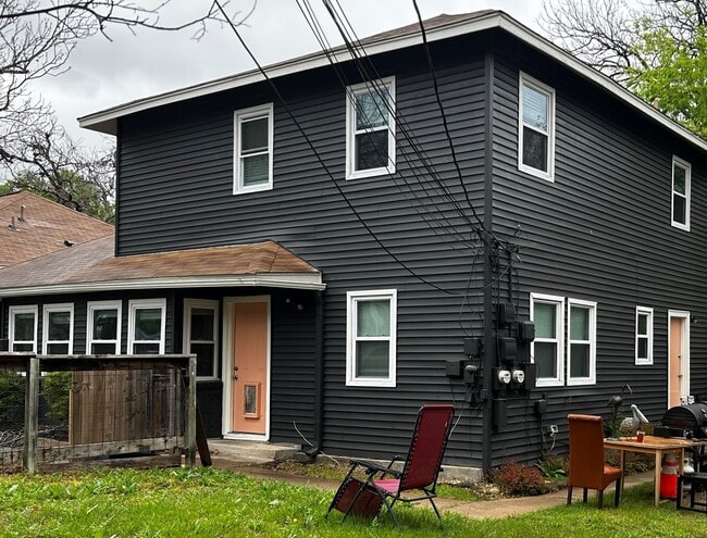 Building Photo - 3309 Harris Park Ave
