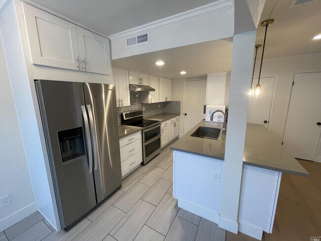 Building Photo - 95 Dockside Cir
