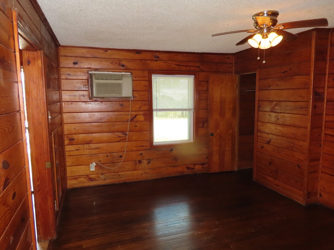 Primary Photo - 15091 Fort Campbell Blvd