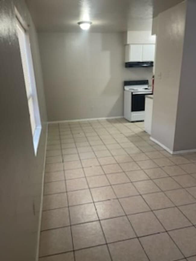 Building Photo - HUD Accepted – Recently updated 2-bedroom