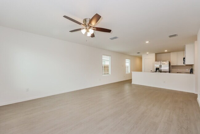 Building Photo - 1219 Maple St