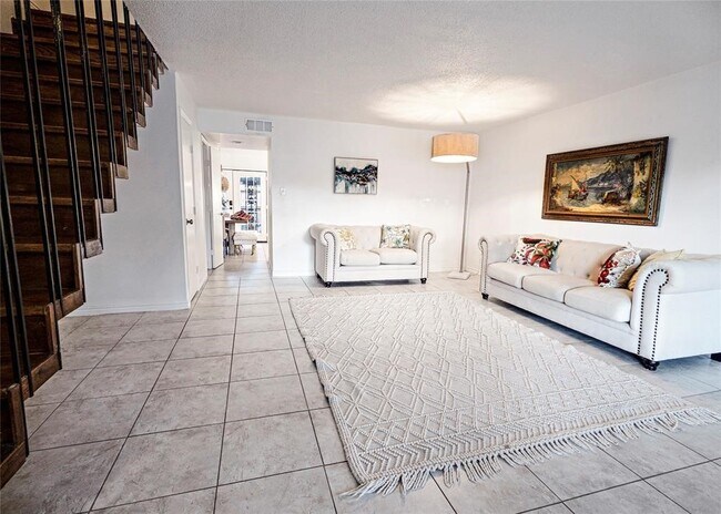 Foto del edificio - 6201 Fondren Rd