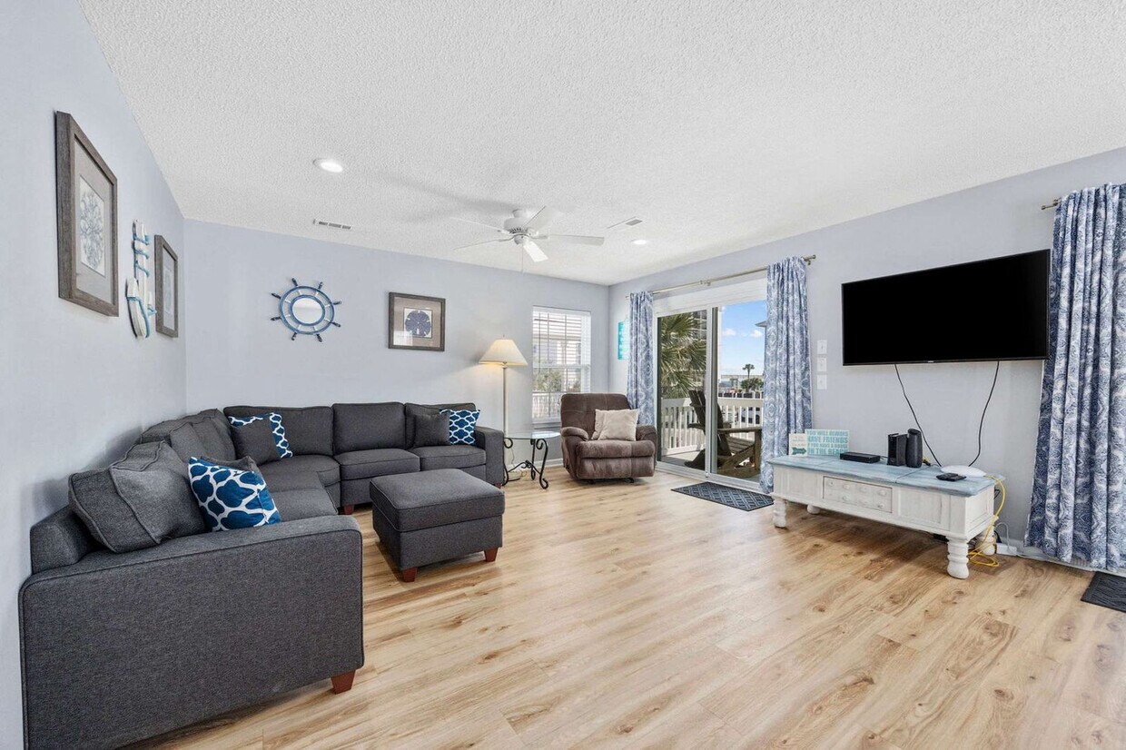 Foto principal - 111B S Yaupon Dr