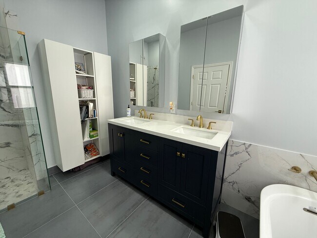 Foto del edificio - 4227 Sabal Ridge Cir
