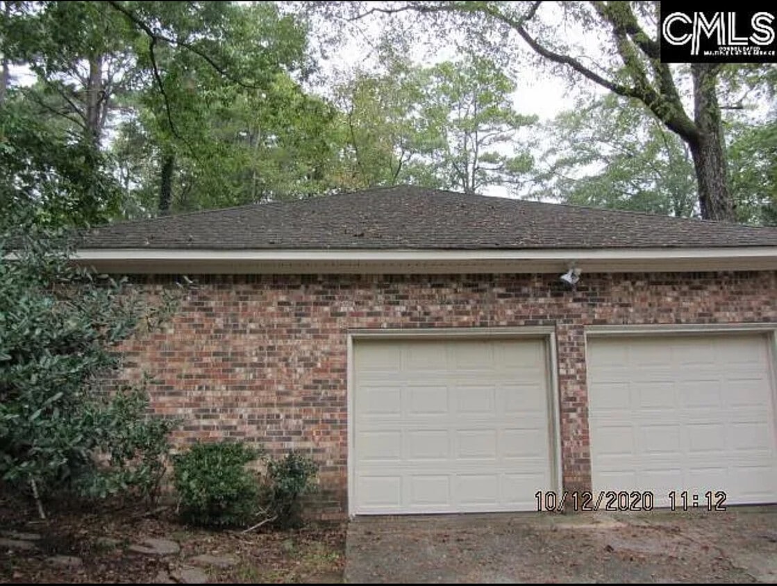 Building Photo - 1732 Willow Creek Dr