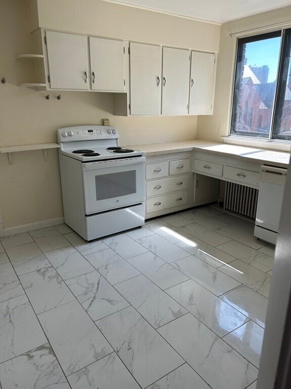 12 Ashland St Unit 3R, Worcester, MA 01609 Condo for Rent in Worcester, MA