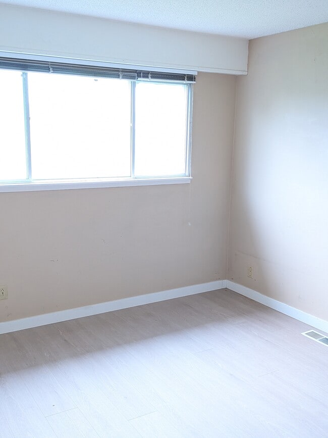 Building Photo - 46636 Teton Ave