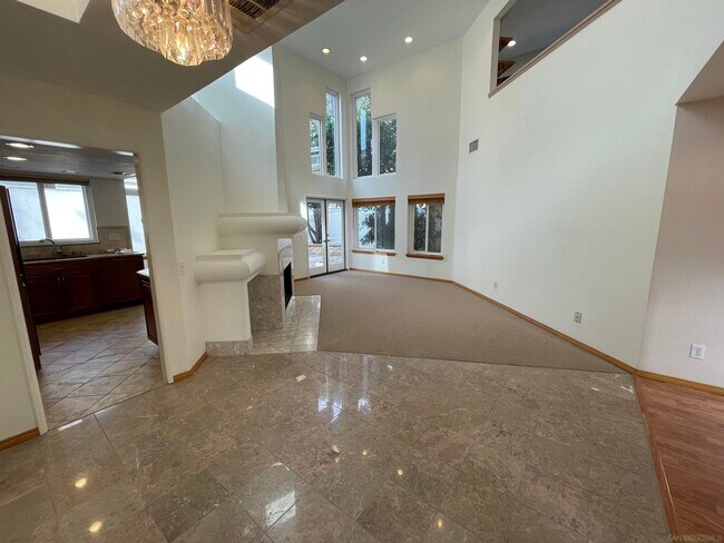 Building Photo - 25 Delaport Ct