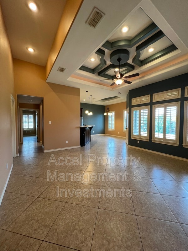 Building Photo - 4404 Kiwi Ave