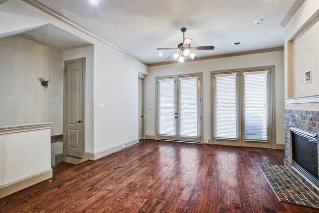 Foto del edificio - 790 Nicholson St