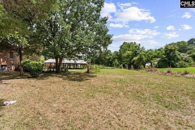 Foto del edificio - 7416 Parkview Dr