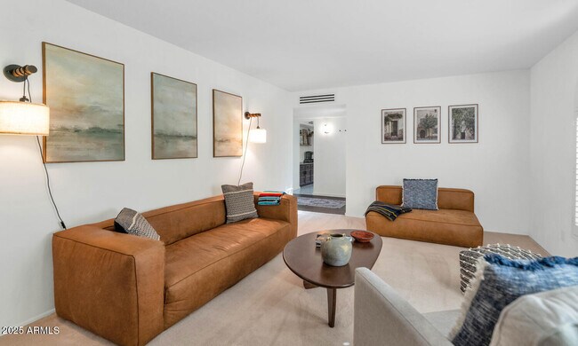 Foto del edificio - 3234 E Larkspur Dr