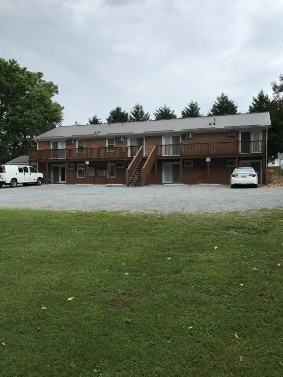 Foto del edificio - 2865 Chestnut Hill Rd Apt 2