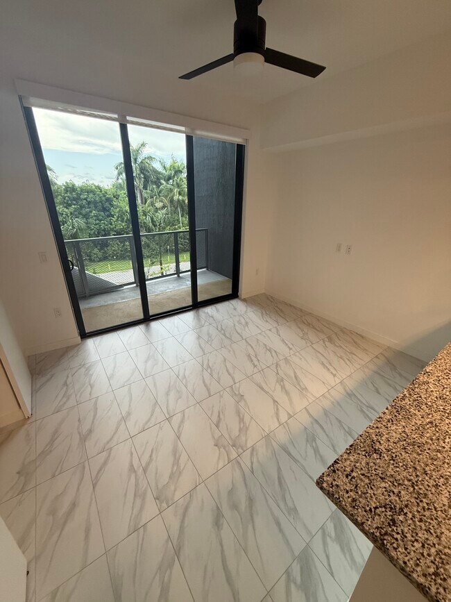 Foto del edificio - 2311 NE 174th St