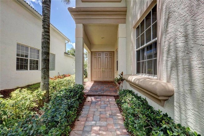 Building Photo - 5052 SE Graham Dr