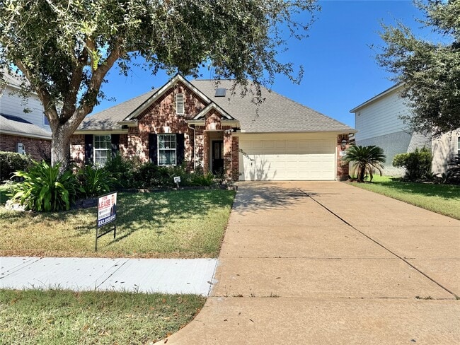 Foto del edificio - 7617 Waterlilly Ln